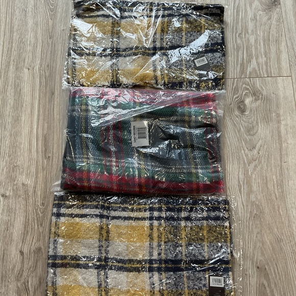 NWT Lot of 3 scarves - Picture 1 of 3
